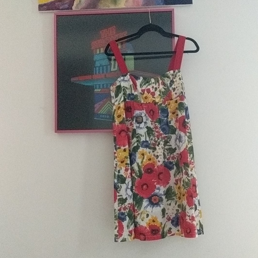 Stunning Floral Dress; bold red straps ,, ❤️🌹🌺